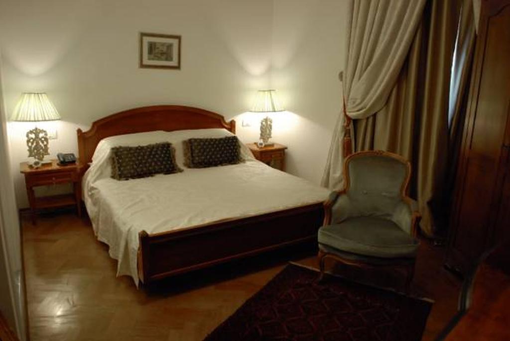 Grand Boutique Hotel Bucareste Exterior foto